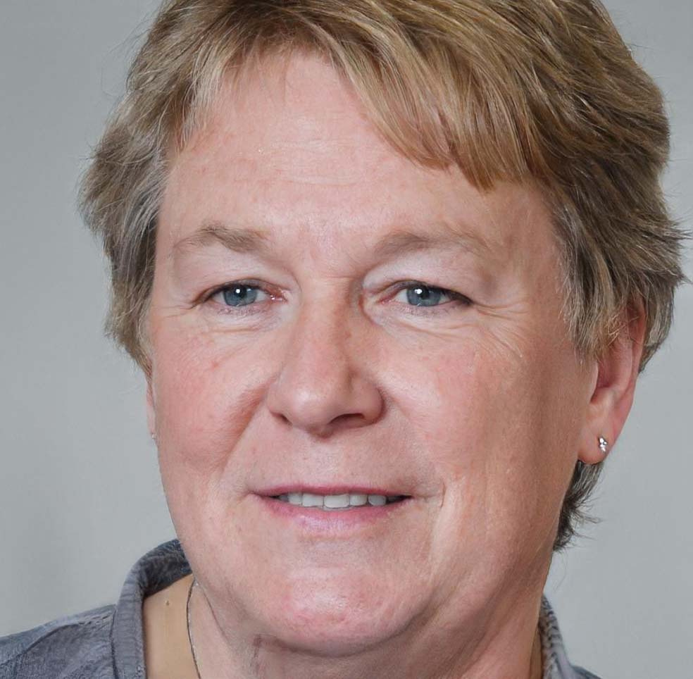 Elaine L. — neuropathy relief testimonial